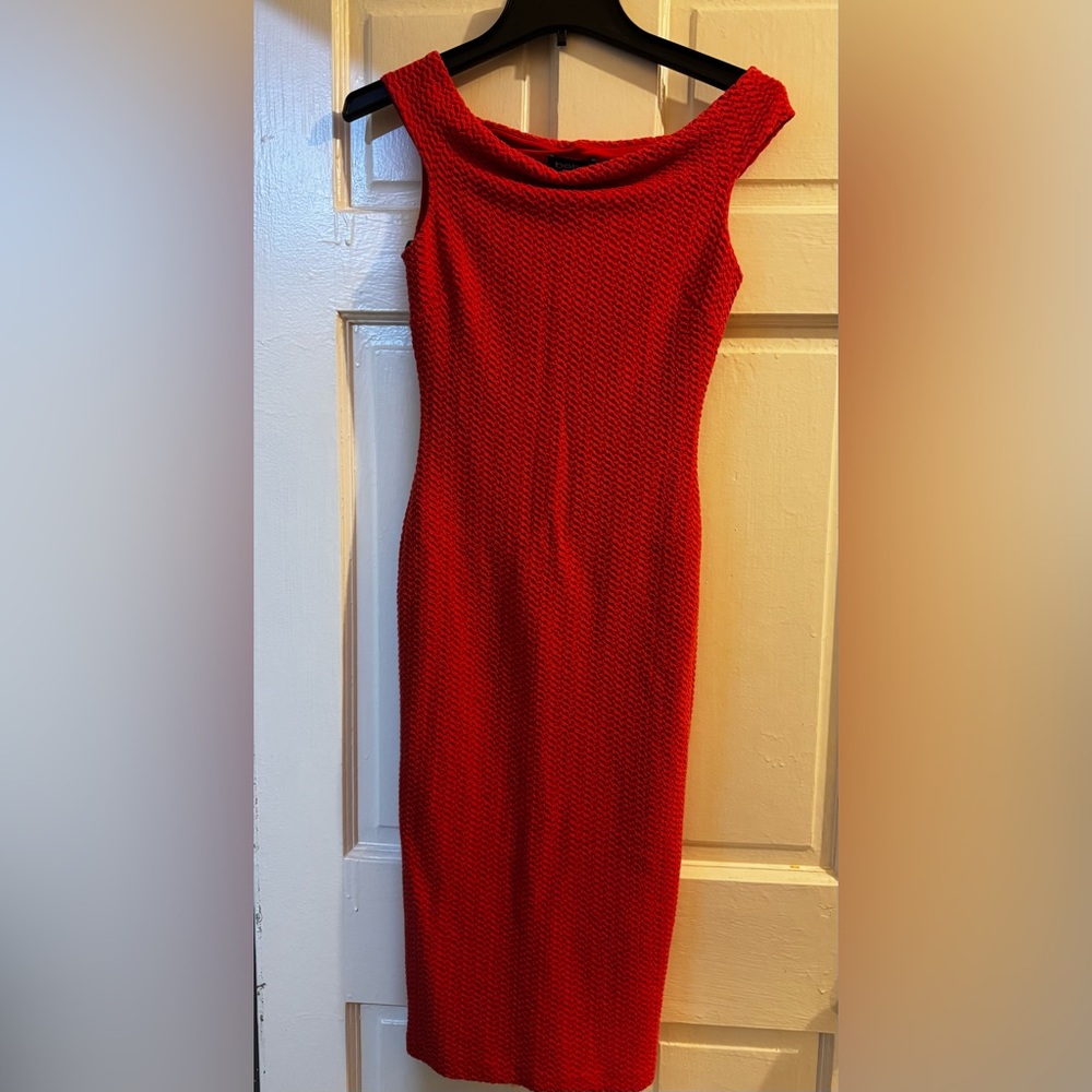 Bebe XS Vibrant Red Coral Midi Dress